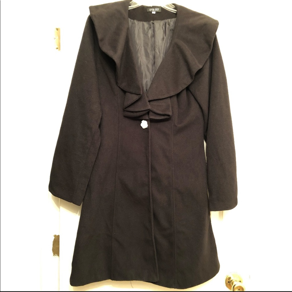 Lightweight Coat with Rose🌹 Button Closure